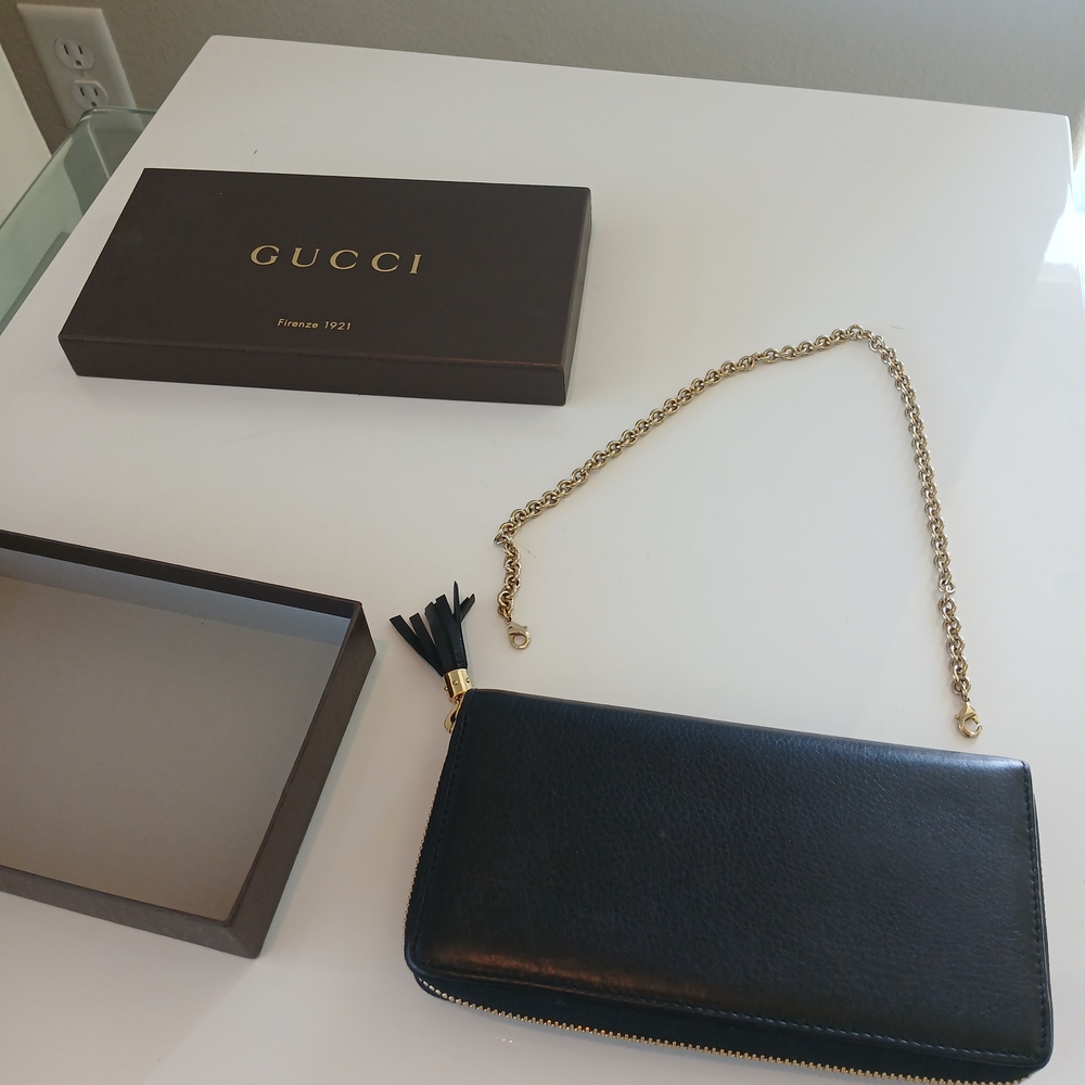 Gucci Black Leather Card Holder with Gold Chain